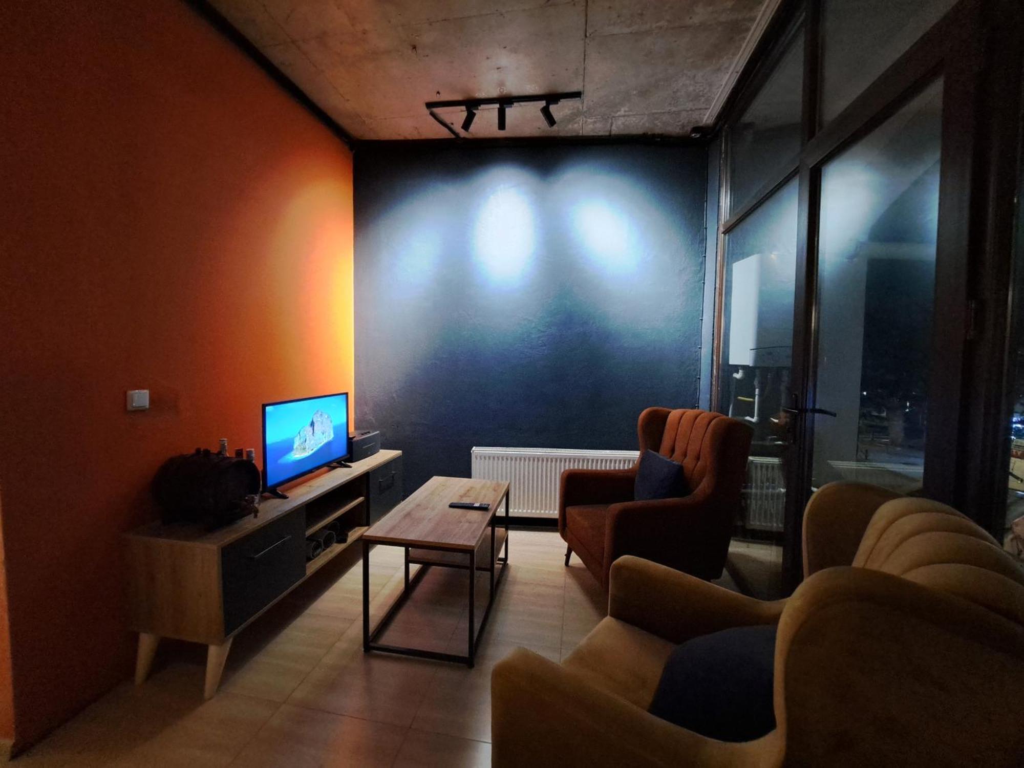 באטומי Karvi Hostel & Suites מראה חיצוני תמונה
