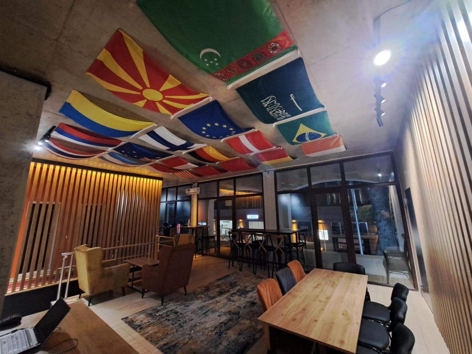 באטומי Karvi Hostel & Suites מראה חיצוני תמונה